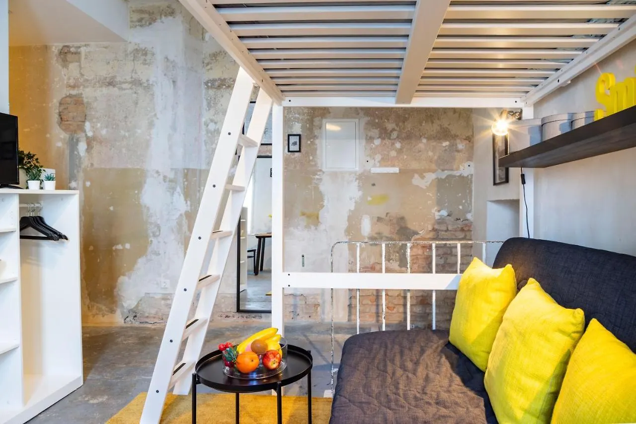 Shabby Chic Apartment +Freshly Furnished +Self Check-In Berlin